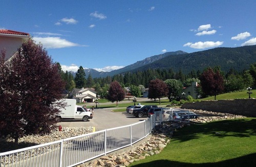 East Kootenay Resort | Sunchaser Vacation Villas @ Riverside June 17-24