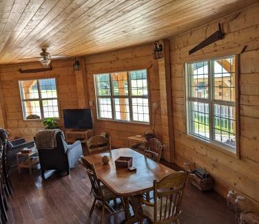 Edson Bed & Breakfast | Sundance Country Lodge B&B