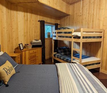 Edson Bed & Breakfast | Sundance Country Lodge B&B