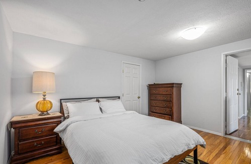 Courtenay House | Sunny Mid Island Paradise