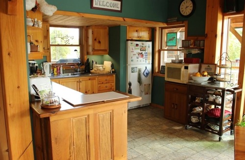 Minden Bed & Breakfast | Sunny Rock B&B Haliburton