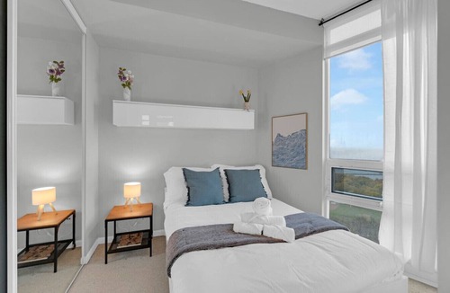 Bathurst Quay Hotel | Sunset View - 2 min to Exhibition Centre - Free Parking