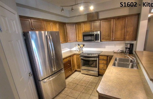 North End Condo | Sunset Waterfront Resort 1602- 4Bed-3Bth- 1386281-- 90 Day Min --
