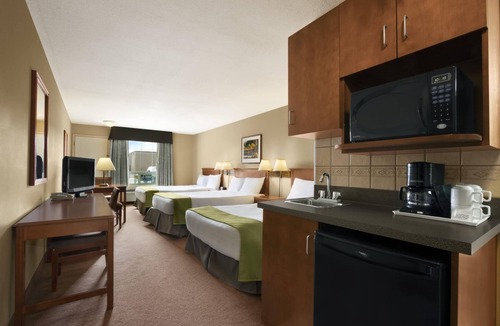 Fort St. John Hotel | Super 8 by Wyndham Fort St. John BC