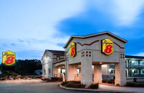 Guelph Hotel | Super 8 by Wyndham Guelph