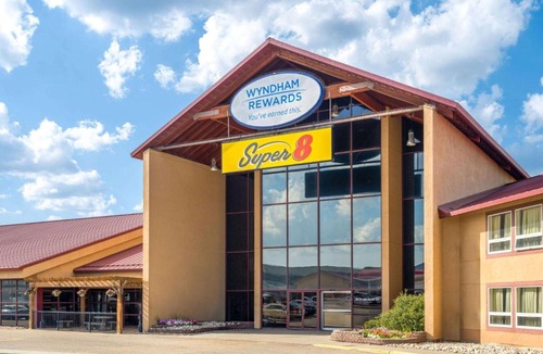 Edmonton Hotel | Super 8 by Wyndham Sherwood Park/Edmonton Area