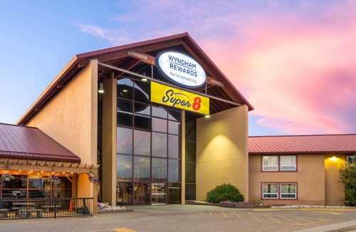 Edmonton Hotel | Super 8 by Wyndham Sherwood Park/Edmonton Area