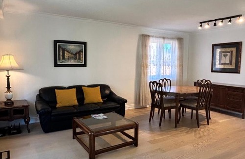 Emery House | Super Cosy Peaceful room with Garden view free Parking