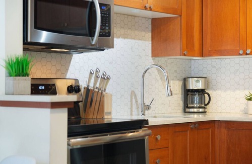 Village North Villa | Superb 2Br/2Ba Townhouse: AC, Private HT, Pool