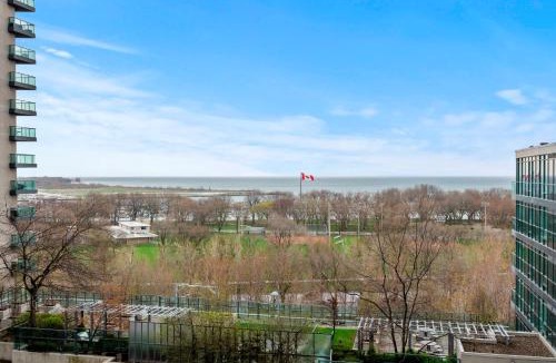 Fort York Apartment | Superior 1Bedroom&DEN Condo with Balcony