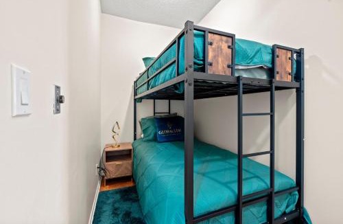 Fort York Apartment | Superior 1Bedroom&DEN Condo with Balcony