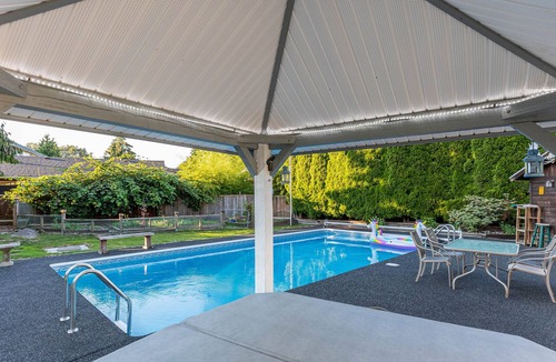 Surrey House | Surrey City Escape with Pool and Hot Tub