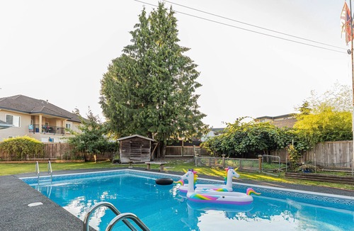 Surrey House | Surrey City Escape with Pool and Hot Tub