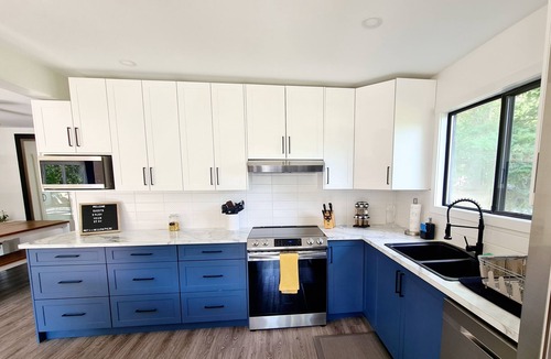 Swansea Point House | Swansea's best kept secret! Well situated, recently renovated, family operated.