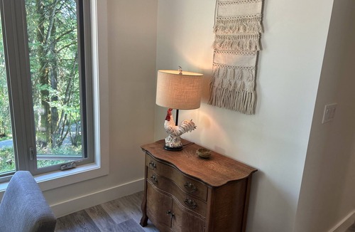 Salt Spring Island Cottage | Sweet Saltspring Cottage on 13 acres close to Cusheon Lake