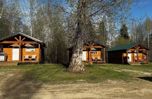 Valemount Cabin | Swift Creek Resort Cabin #2