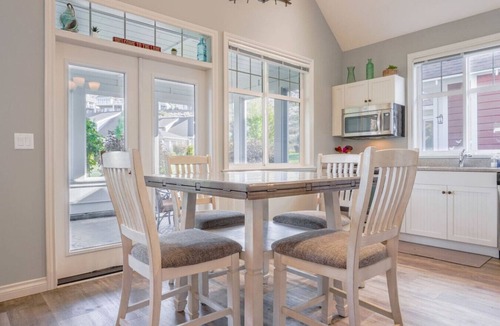 Osoyoos House | Syrah Cottage on Osoyoos Lake #130