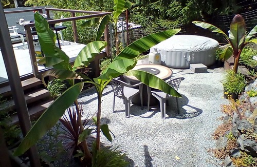 Youbou Cabin | Terrific 1-bedroom cabin with AC in peaceful Youbou