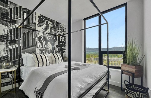 Kelowna Central Business District Condo | The 19 + Lake View + Downtown + Corner Unit