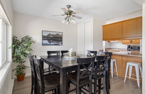 Radium Hot Springs House | "The 19th Hole" - Townhouse Backs Onto Golf Course