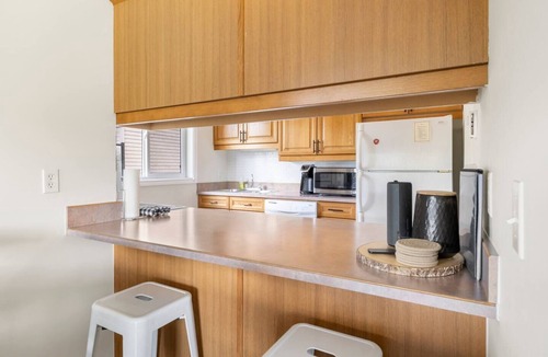 Radium Hot Springs House | "The 19th Hole" - Townhouse Backs Onto Golf Course