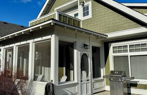 Osoyoos Cottage | The Acorn Squash Cottage #59