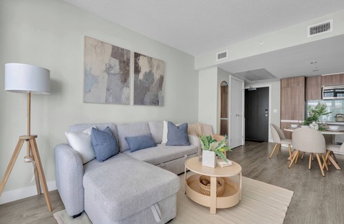 Victoria Park Condo | The Astoria | Steps to Stampede+Saddledome+BMO Center| Free Parking