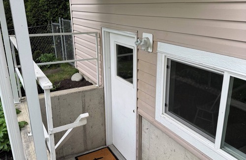 Salmon Arm House | The Backyard Suite