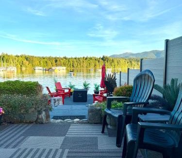 Regional District of Nanaimo House | The Beach House at Deep Bay