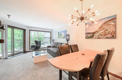 Upper Village Apartment | The Best ski-in/ski-out at The Aspens