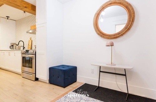 Prince Edward Apartment | The Birch Suite at Portage House in Picton