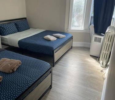 Wallace Emerson House | THE BLOOR AC SUITE-Free Wifi-Train-Bus Stop Next Door