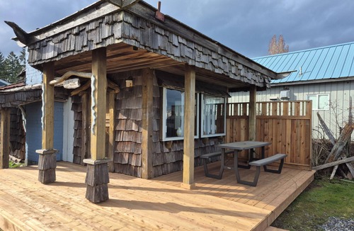 Black Creek House | The Boathouse-Beachfront