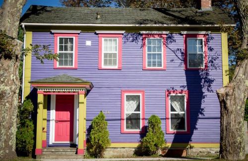 Shelburne Apartment | The Bruce House in Shelburne, Nova Scotia
