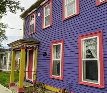 Shelburne Apartment | The Bruce House in Shelburne, Nova Scotia