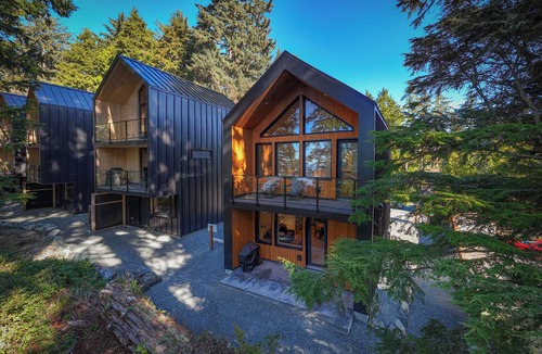 Ucluelet Cabin | The Cabins - 1 Bedroom - Signature Ocean Front