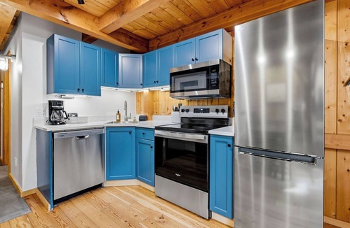 Ucluelet Cabin | The Cabins - 2 Bedroom - Rainforest Cabin!