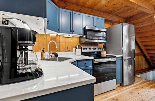Ucluelet Cabin | The Cabins - 2 Bedroom - Rainforest Cabin!