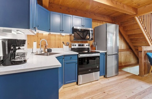 Ucluelet Cabin | The Cabins - 2 Bedroom - Rainforest Cabin!