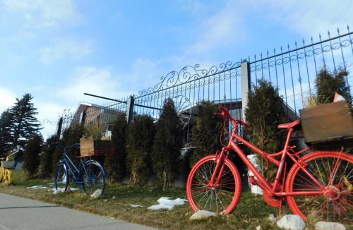 Highland Park Hostel | The Calgary Hub hostel style Home