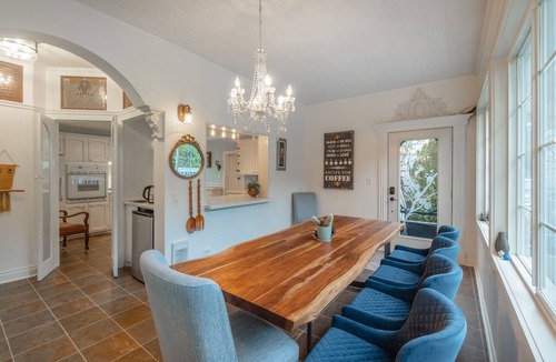 Chemainus Bed & Breakfast | The Cottage and Castle