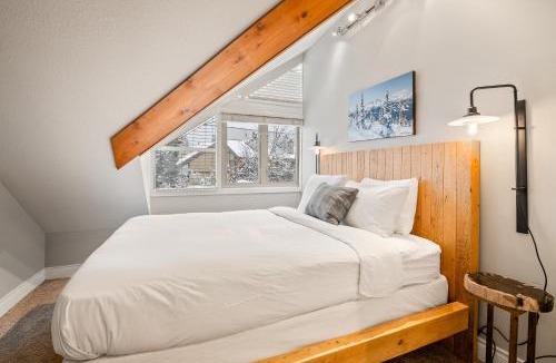 Whistler Village Apartment | The Crest, Spacious, Central Condo, Free Parking