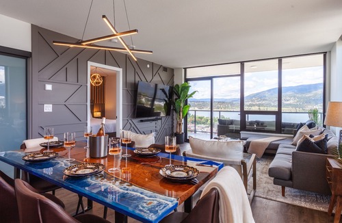 Downtown Kelowna Apartment | The Cubano Room Penthouse (+best view in Kelowna)