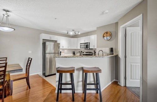 East Kootenay Apartment | The Dragonfly | Pool/Hot Tub | Lake Access | Kayak
