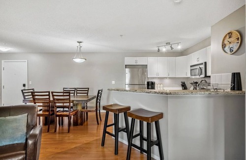 East Kootenay Apartment | The Dragonfly | Pool/Hot Tub | Lake Access | Kayak