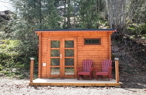 Duncan Cabin | The Elderberry Cabin Bunkie