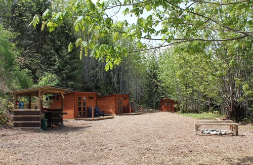 Duncan Cabin | The Elderberry Cabin Bunkie