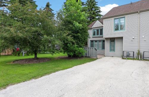 Collingwood Villa | The Family Escape Townhome