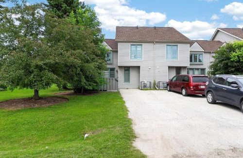 Collingwood Villa | The Family Escape Townhome