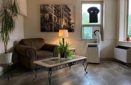 Fredericton Hotel | The Fort Nashwaak Motel
